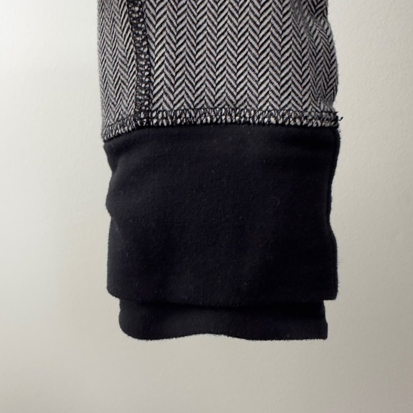 Lululemon ‘Think Fast’ black hoodie - Picture 12 of 14